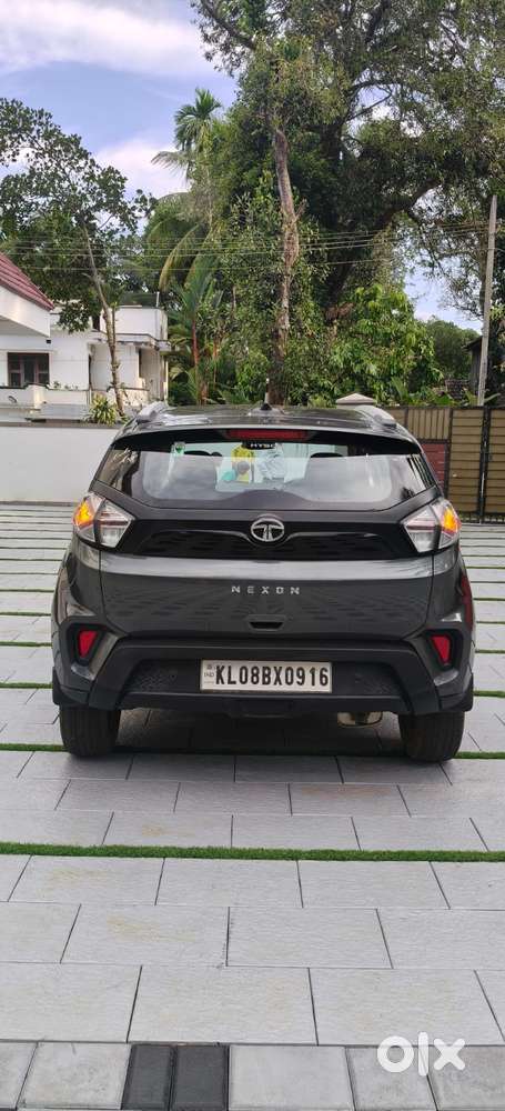 Tata Nexon 1.5 Revotorq Xm (s), 2022, Petrol