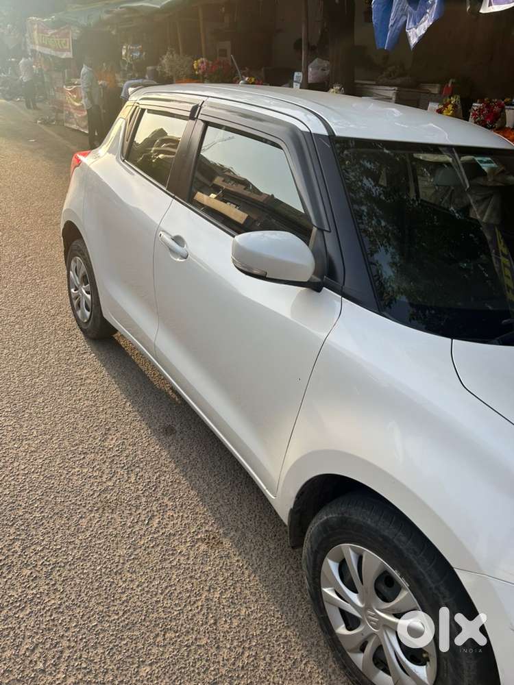 Swift Maruti Suzuki 2023