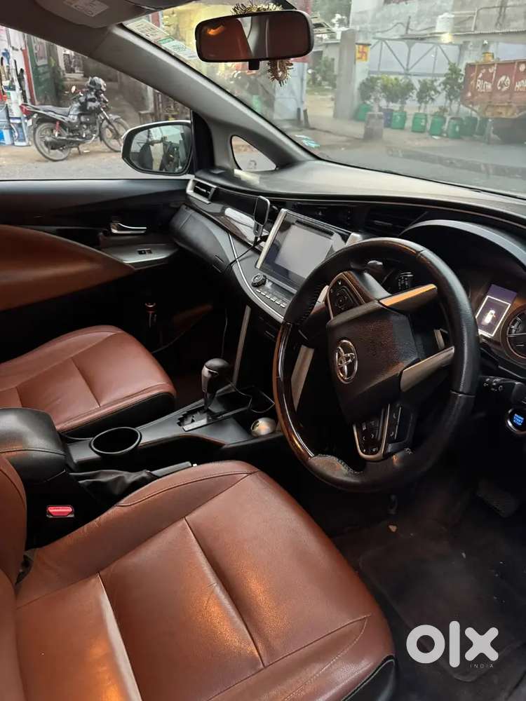 Toyota Innova Crysta 2.8 2018