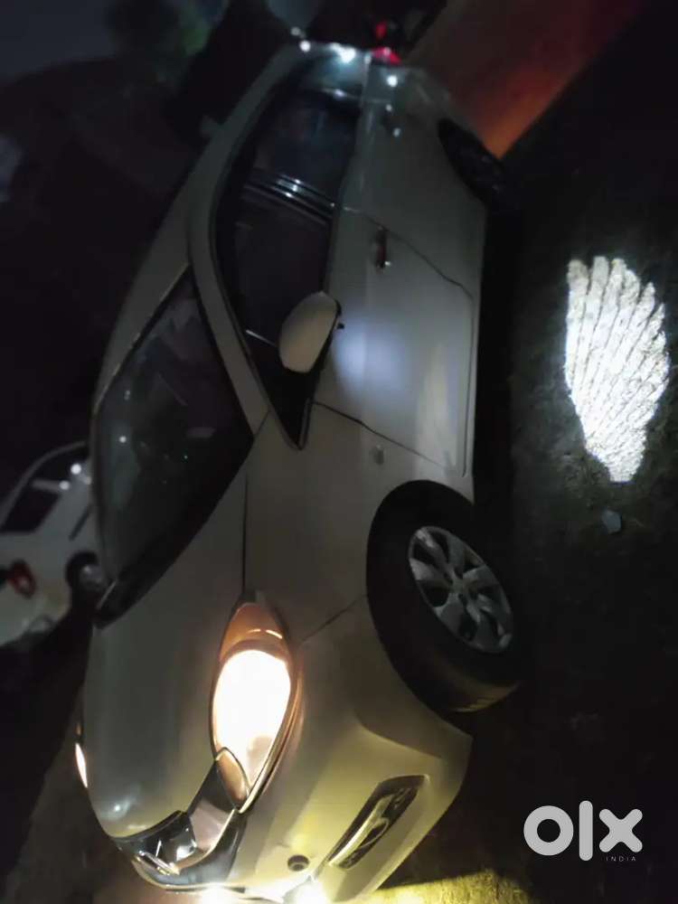 Honda Mobilio Petrol Manual  7 Seater  2015