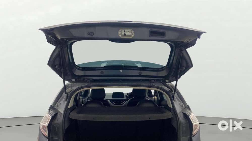 Tata Nexon 1.2 Revotron Xt, 2018, Petrol