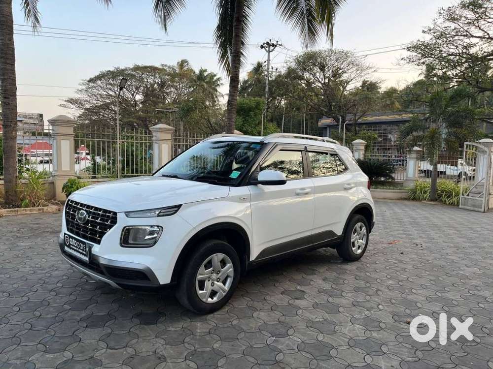 Hyundai Venue S 1.2 Petrol, 2020, Petrol