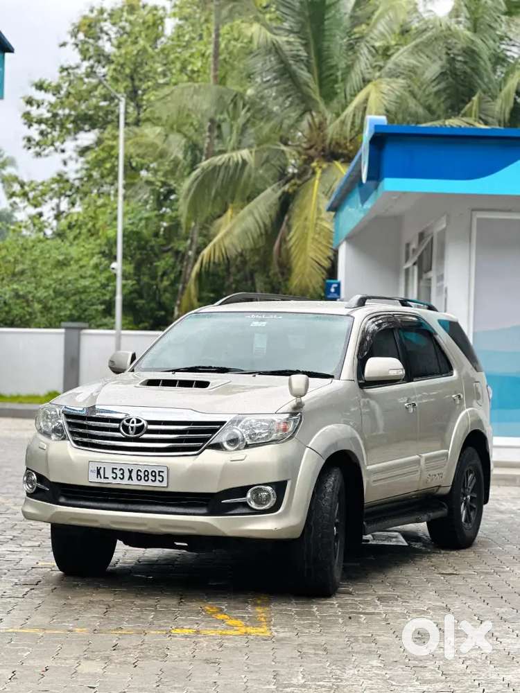 Toyota Fortuner 2015 Diesel Manual  Genuine Km  Excellent Condition
