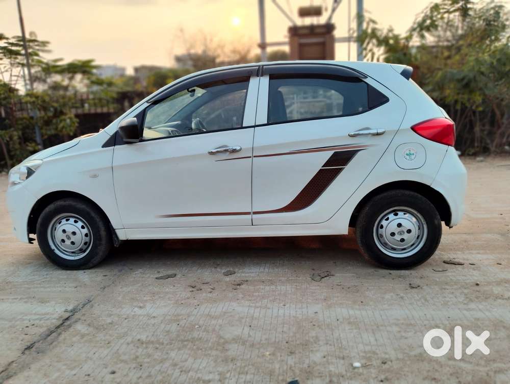Tata Tiago 1.2 Revotron Xm, 2017, Petrol