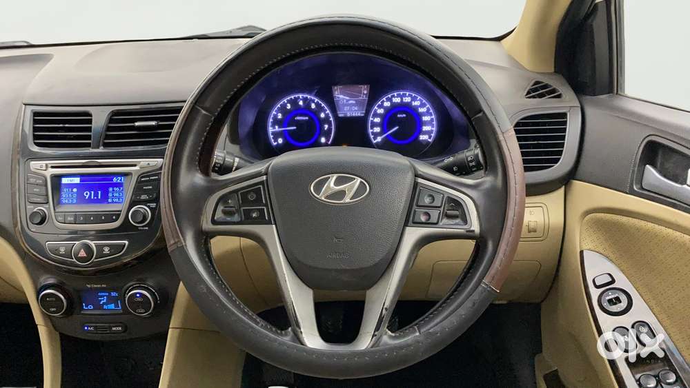 Hyundai Verna Fluidic 1.6 Vtvt Sx, 2015, Petrol