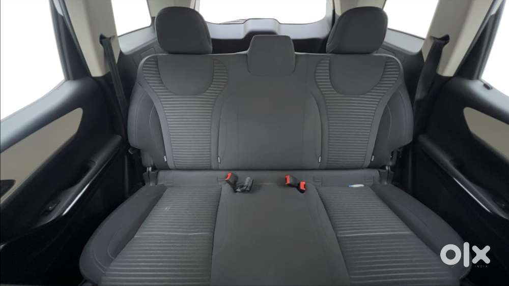 Mahindra Xuv700 2.2 Ax 5 Diesel At Str, 2023, Diesel