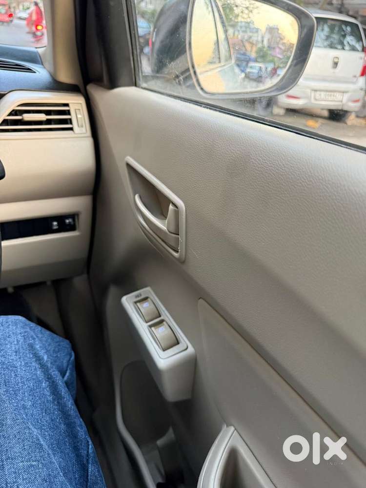 Maruti Suzuki Swift Dzire Lxi Option, 2023, Petrol