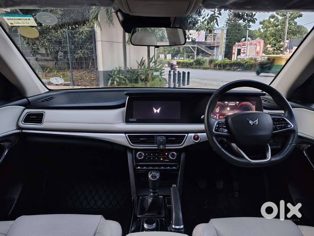 Mahindra Xuv700 2.2 Ax 7 Diesel Mt Str, 2023, Diesel