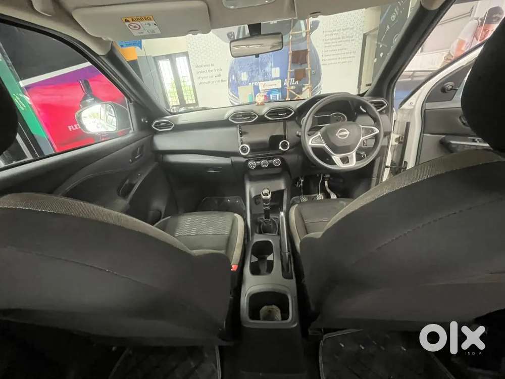 Nissan Magnite 1.0 Xe 2025