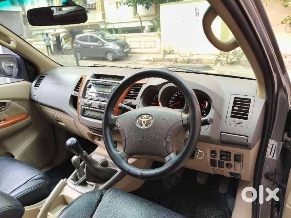 Toyota Fortuner 3.0 4x4 Manual, 2011, Diesel