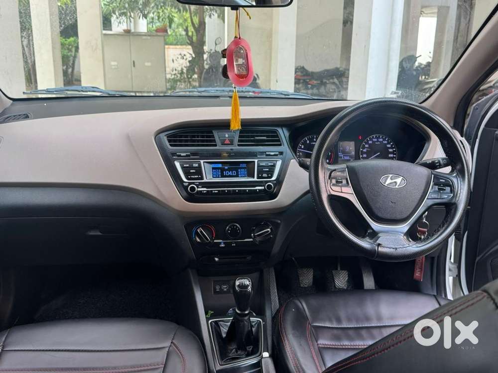 Hyundai Elite I20 2015 Petrol 110000 Km Driven