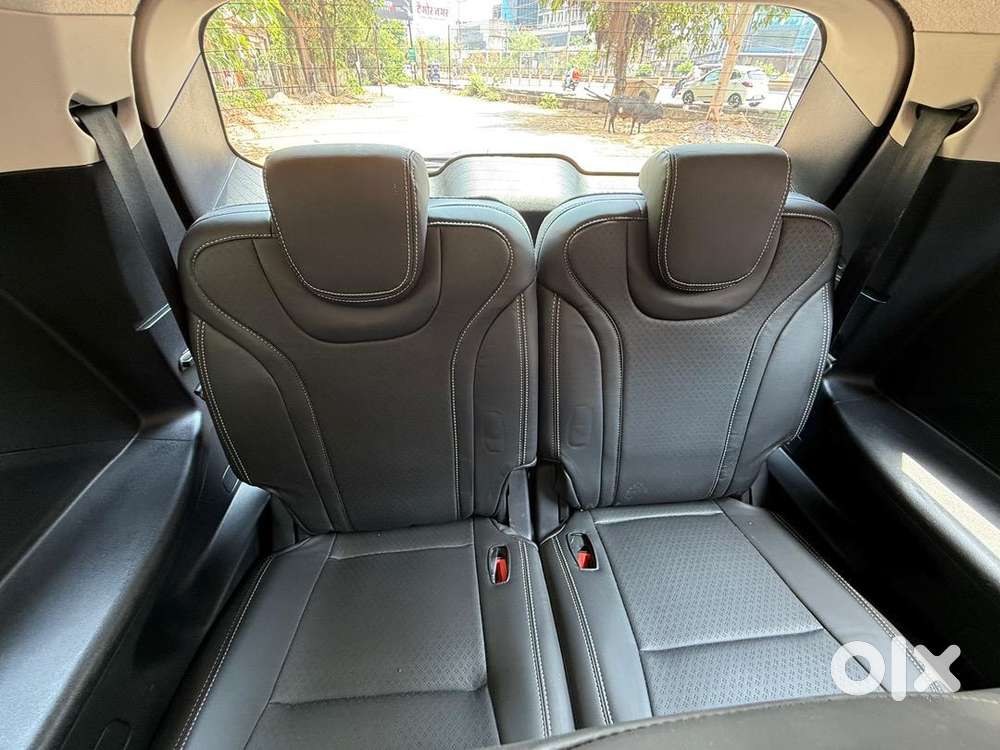 Excellent Condition Mahindra Xuv700 2022 Diesel 41000 Km Driven