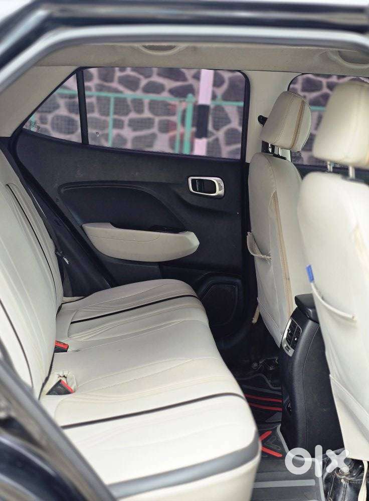 Hyundai Venue 1.2 S (o), 2022, Petrol