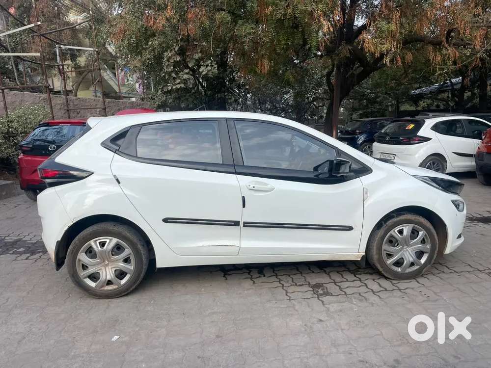 Tata Altroz 2022 Petrol 143000 Km Driven