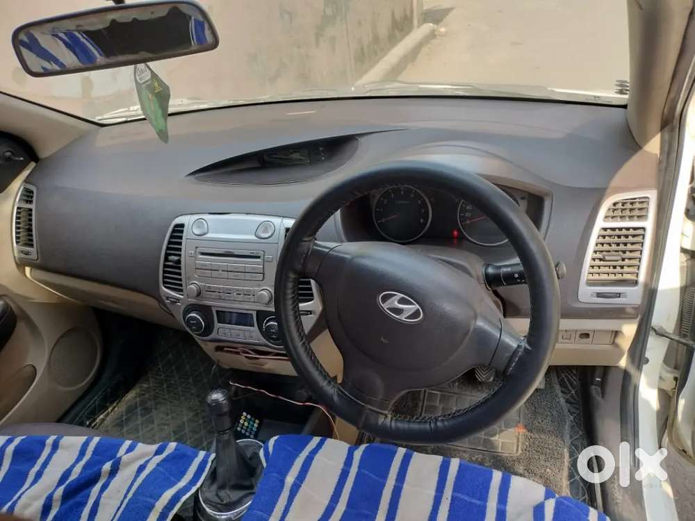 Hyundai I20 Magna 2011 Car Urgent Sell Need Money