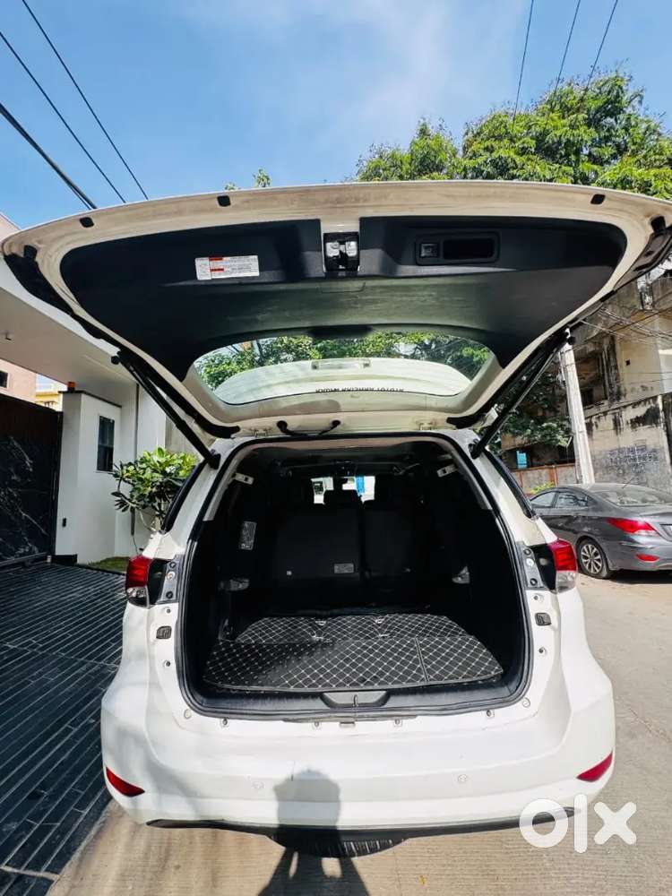 Toyota Fortuner Auto 4×4  Shrm Track Non Accident New Tyres N Battery