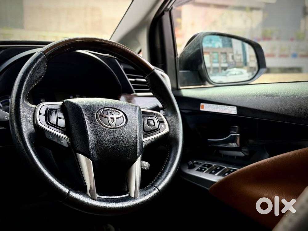 Toyota Innova Crysta [2020-ongoing] 2.4 Zx At 7 Str, 2022, Diesel