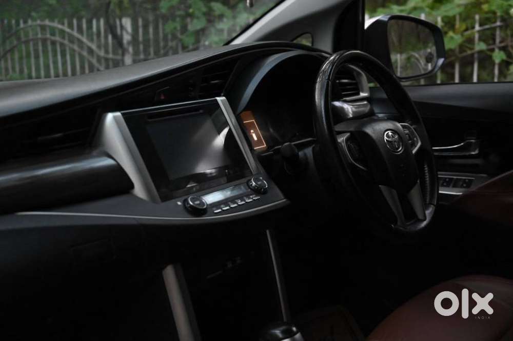 Toyota Innova Crysta 2.8 Zx At, 2017, Diesel