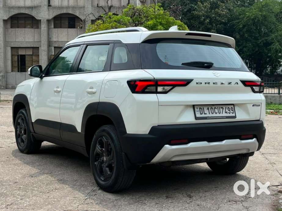 Maruti Suzuki Brezza 1.5 Zxi Smart Hybrid, 2023, Petrol