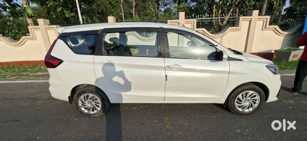 Maruti Suzuki Ertiga 1.4 Vxi Cng Anniversary Edition, 2023, Cng & Hy..