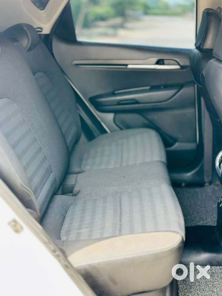 Kia Sonet, 2021, Petrol