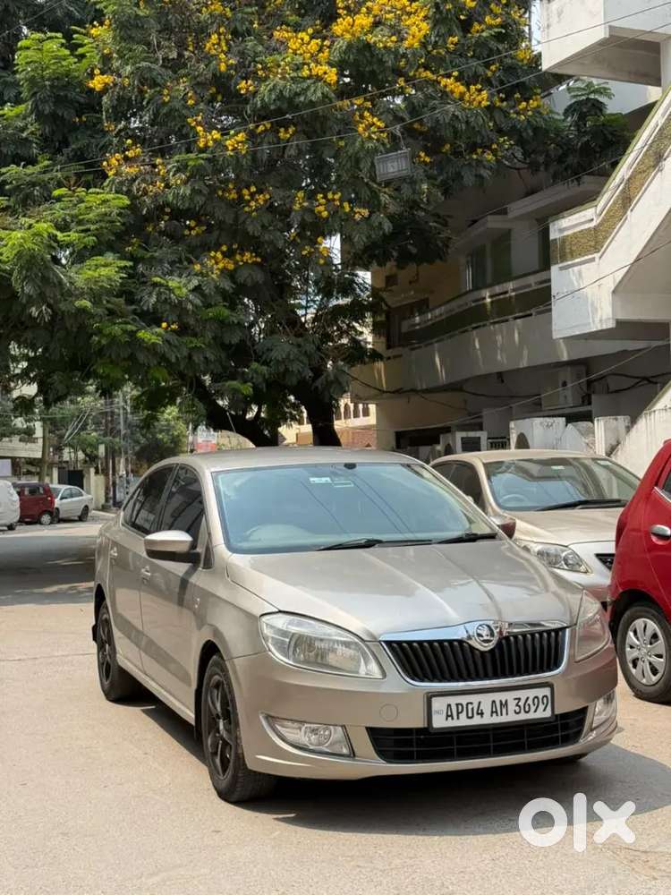 Skoda Rapid 2012 Diesel 120000 Km Driven