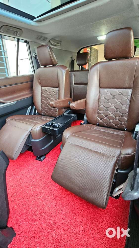 Toyota Innova Hycross 2.0 Zx (o) Hybrid 7 Str, 2025, Petrol