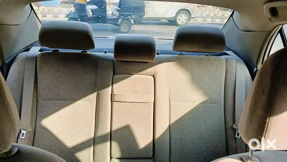 Toyota Corolla Altis 2010 Petrol Manual