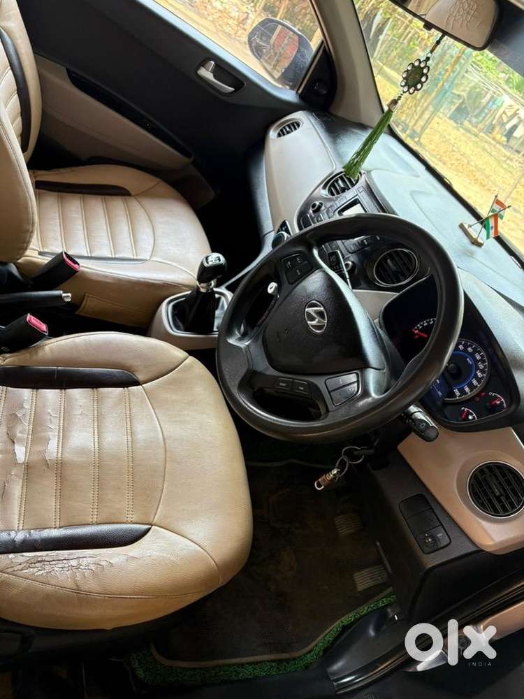 Hyundai Grand I10 2016 Petrol 98900 Km Driven