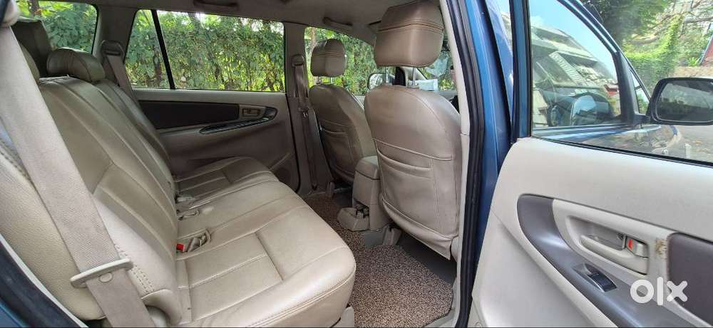 Single Owner Excellent Condition Innova 8 Seater