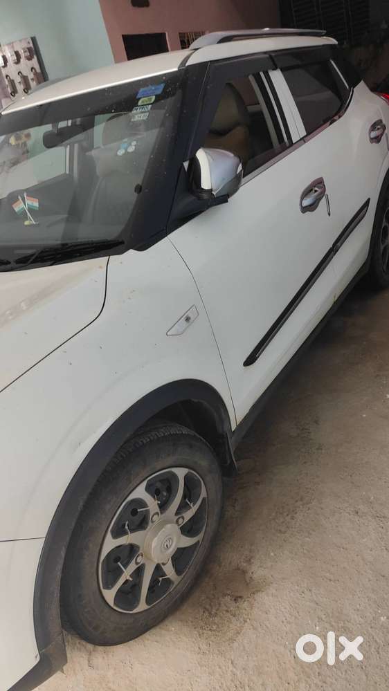Mahindra Xuv300 2022 Petrol 38000 Km Driven