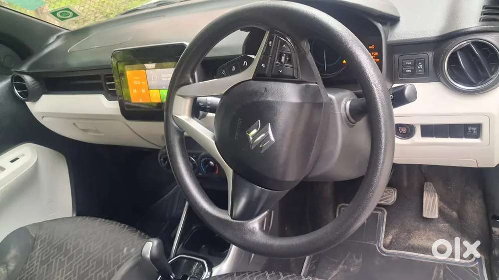Maruti Suzuki Ignis Zeta Amt (automatic)  Silver  Low Km (~35,500 Km