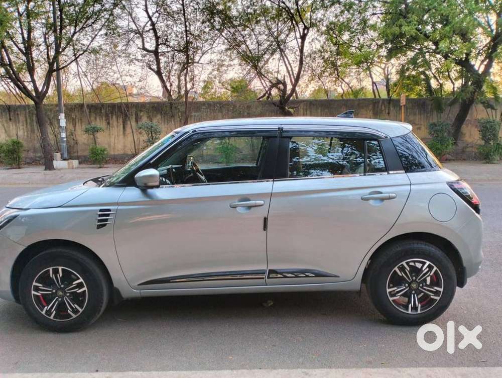 Maruti Suzuki Swift Vxi + Manual, 2024, Petrol