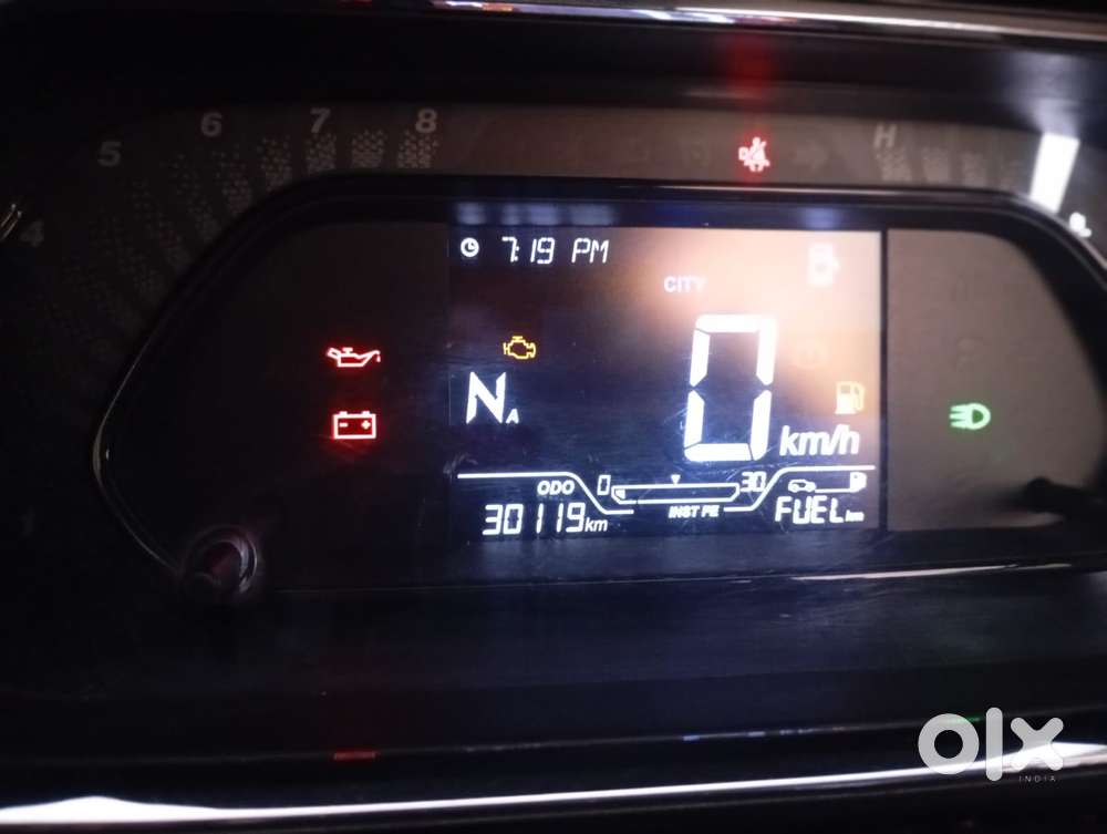 Tata Nexon 1.2 Revotron Xma Amt (s), 2022, Petrol