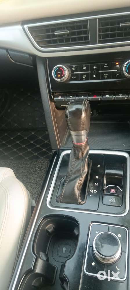 Mahindra Xuv700 2.2 Ax 7 Diesel At Str Awd, 2022, Diesel