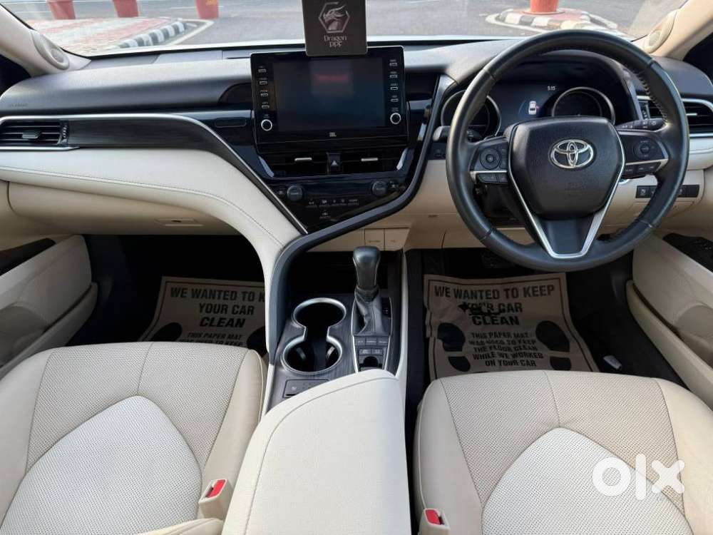 Toyota Camry Hybrid, 2022, Petrol