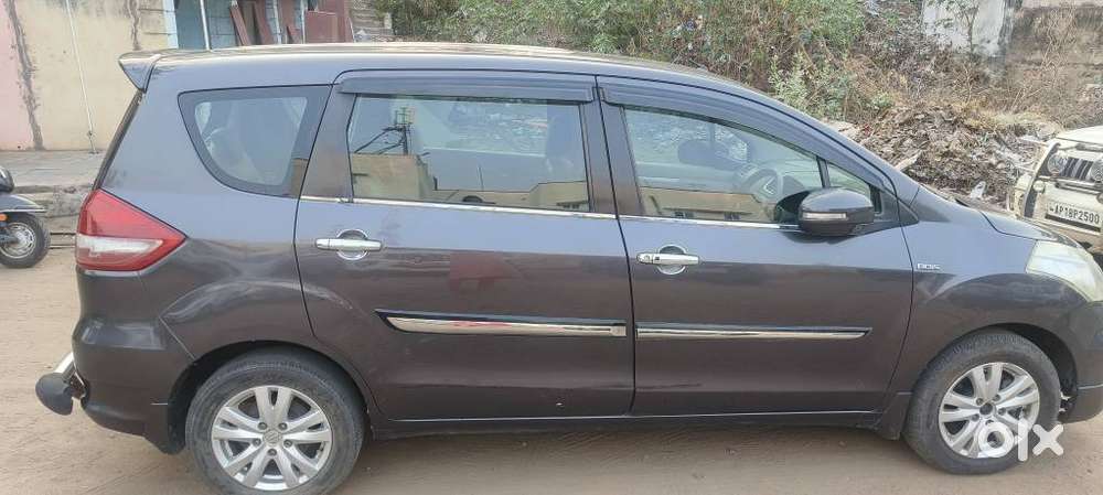 Maruti Suzuki Ertiga Zdi+ Shvs, 2017, Diesel