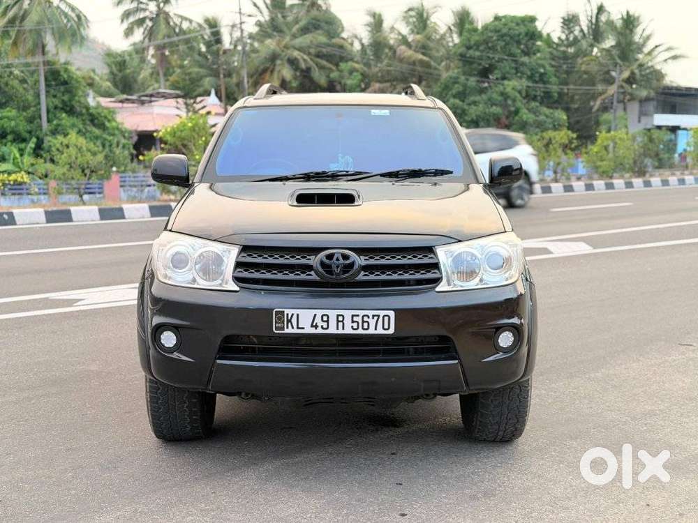 Toyota Fortuner 4x4 Mt, 2011, Diesel