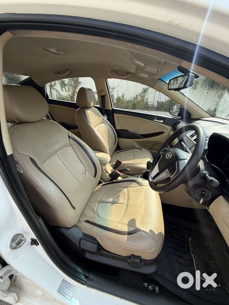 Hyundai Verna Fluidic 1.6 Vtvt Sx, 2014, Petrol