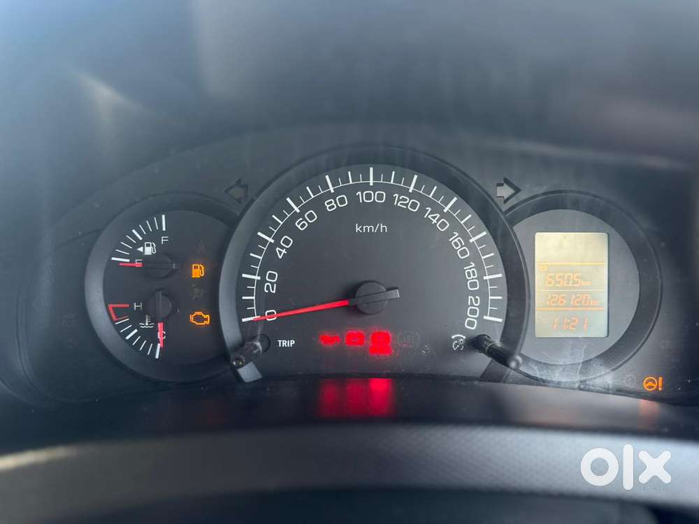 Maruti Suzuki Swift Lxi, 2016, Petrol