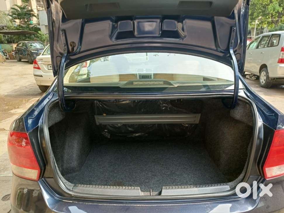 Volkswagen Vento 1.2 Tsi Highline At, 2015, Petrol