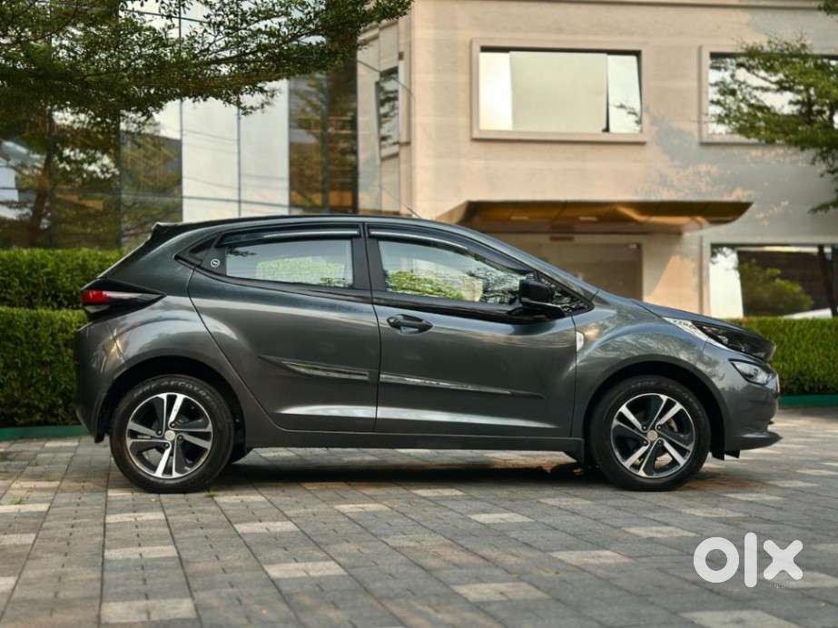 Tata Altroz 1.2 Xza Plus, 2023, Petrol