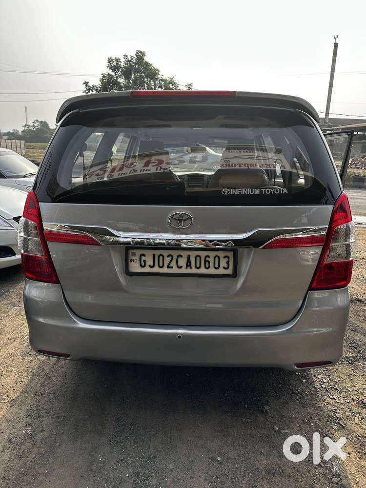 Toyota Innova 2.5 G (diesel) 8 Seater, 2015, Diesel