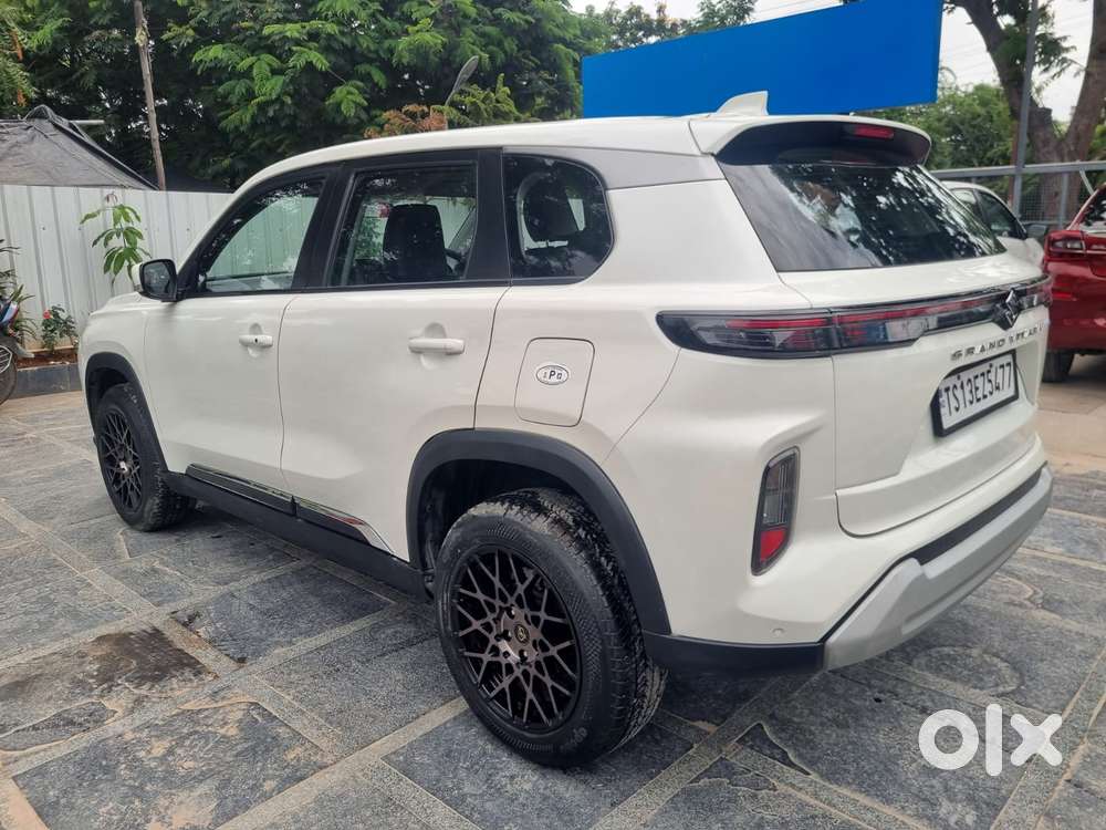 Maruti Suzuki Grand Vitara 1.5 Alpha Smart Hybrid At, 2023, Petrol