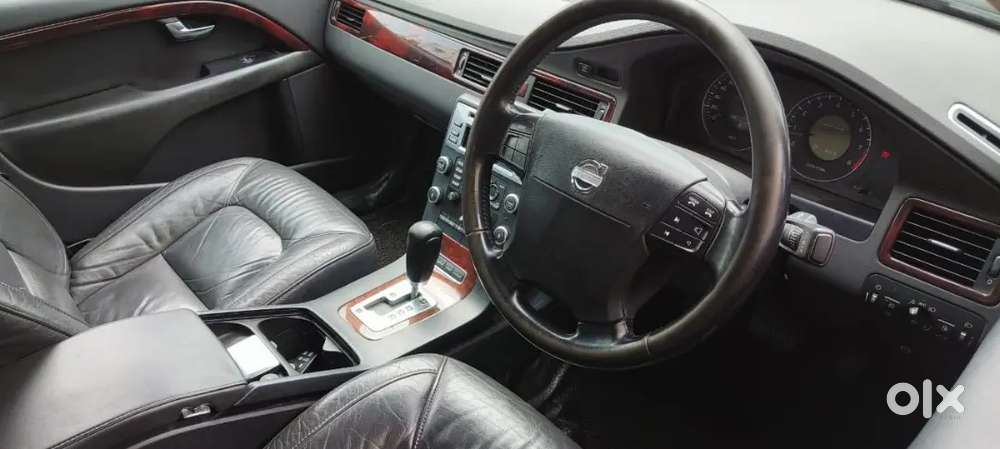 Volvo S80 3.2  2009 Petrol 117000 Km Driven