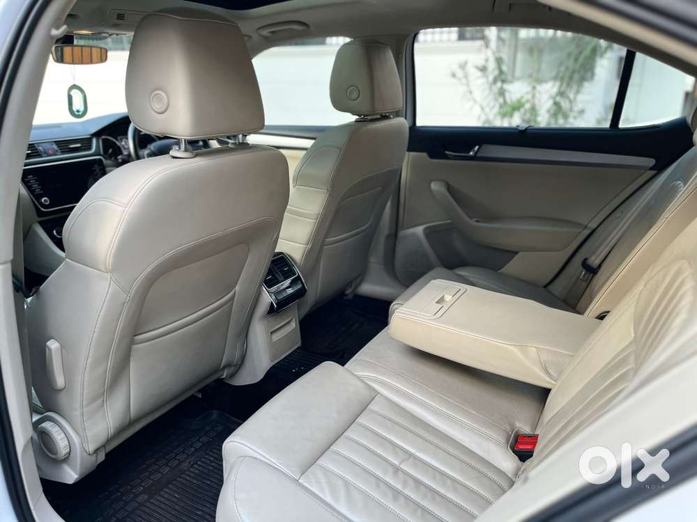 Skoda Superb 1.8 Elegance Tsi At, 2018, Petrol