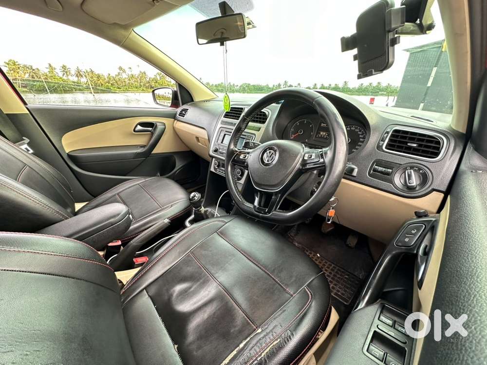 Volkswagen Polo 2015, With Proper Service. Urgent Sale
