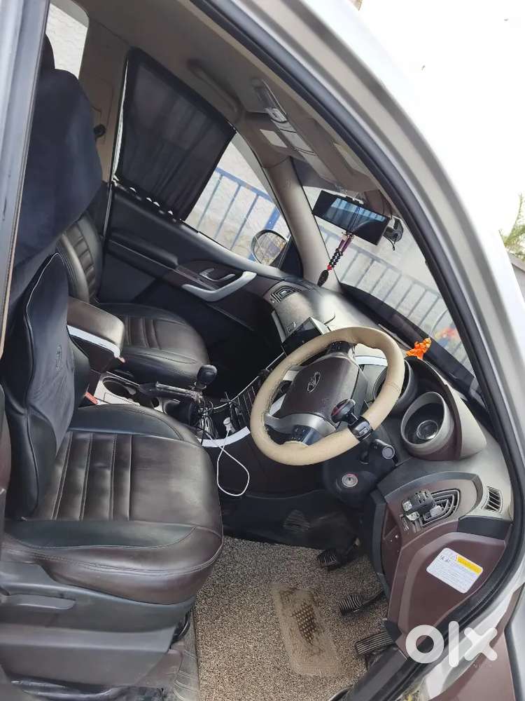 Mahindra Xuv500 Sportz 2012