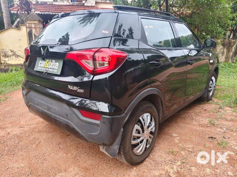 Mahindra Xuv300 W4, 2024, Petrol