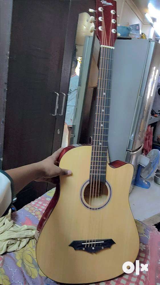 Guitar Used Musical Instruments for sale in Mumbai OLX